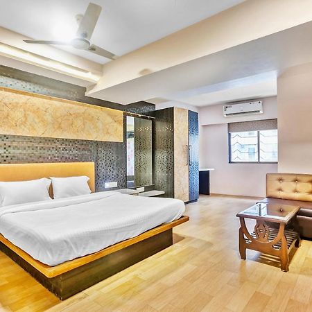 Oyo Flagship 83396 Hotel Vinyasa Residency Mumbai Exterior photo