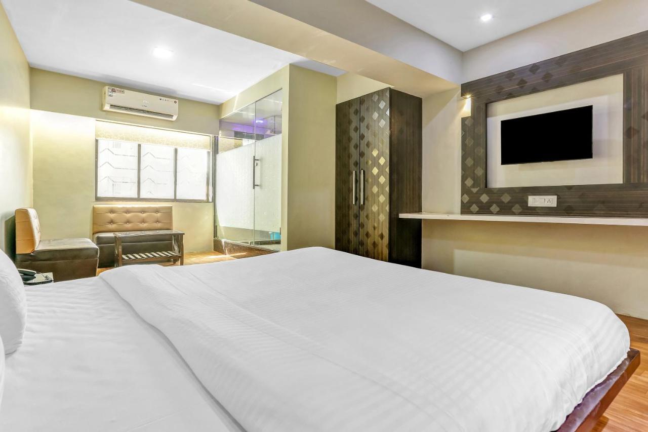 Oyo Flagship 83396 Hotel Vinyasa Residency Mumbai Exterior photo