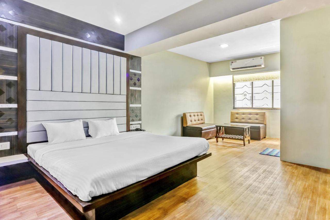Oyo Flagship 83396 Hotel Vinyasa Residency Mumbai Exterior photo