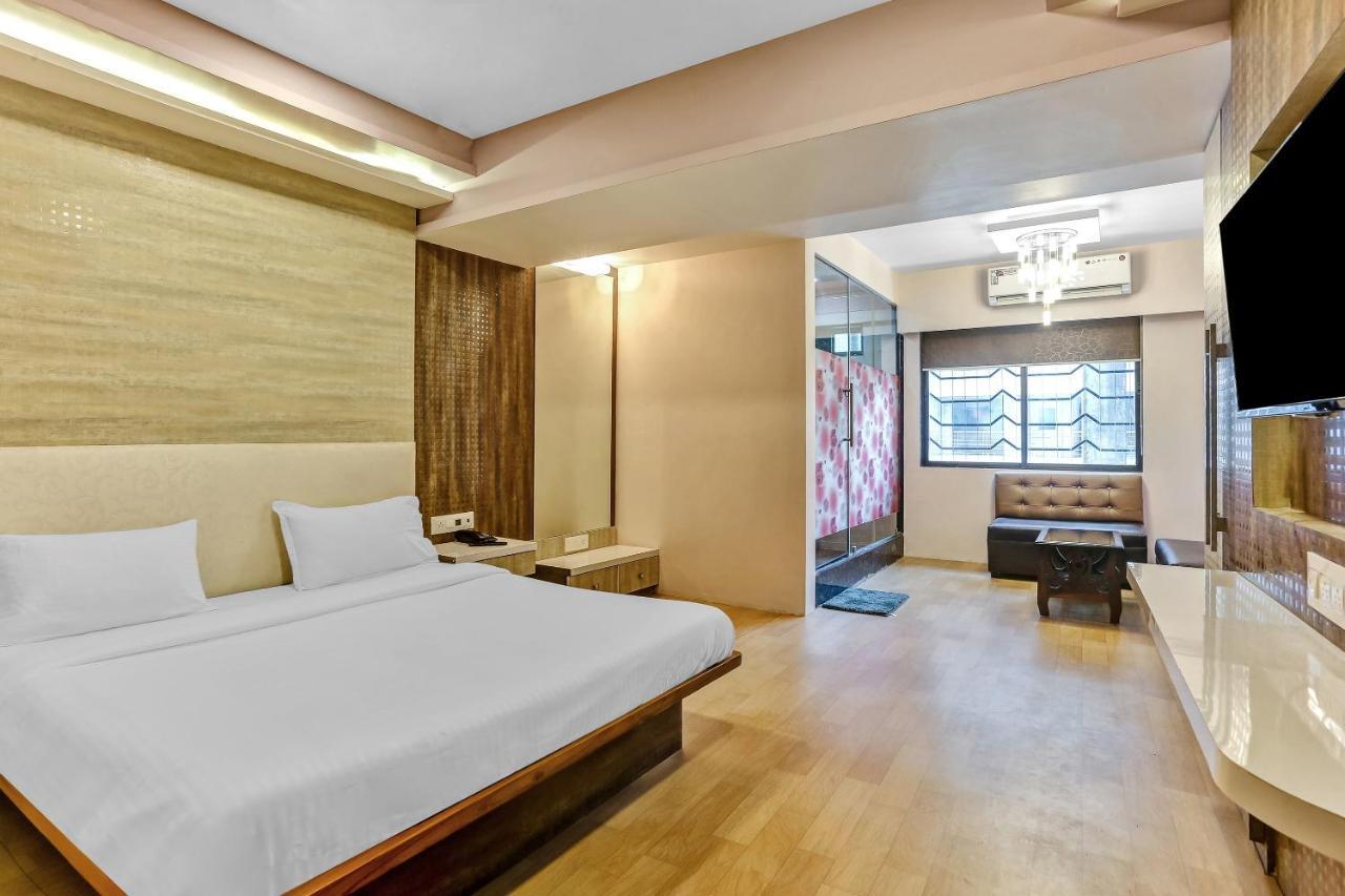 Oyo Flagship 83396 Hotel Vinyasa Residency Mumbai Exterior photo